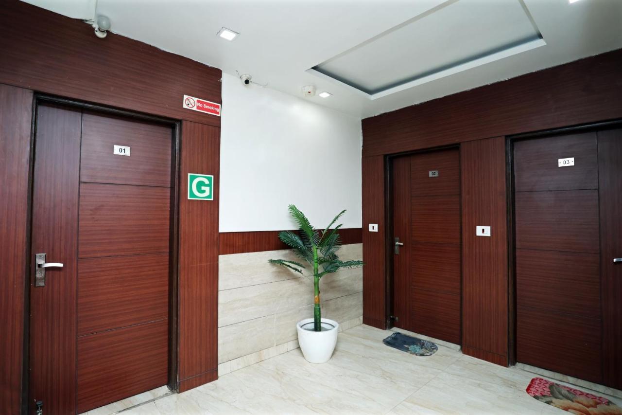 Hotel Toto International Dx Nova Deli Exterior foto